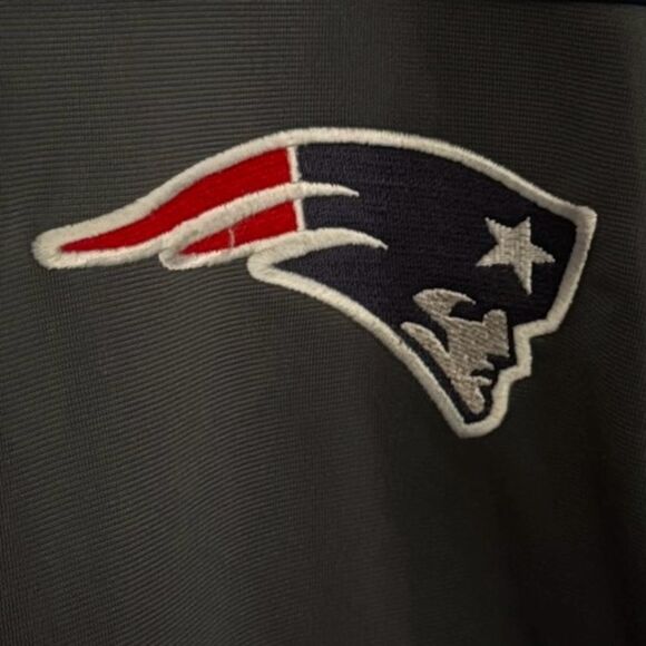 NFL New England Patriots Boys Gray Zip Front Logo Jacket. Youth Large. 14. 16. - Picture 2 of 9